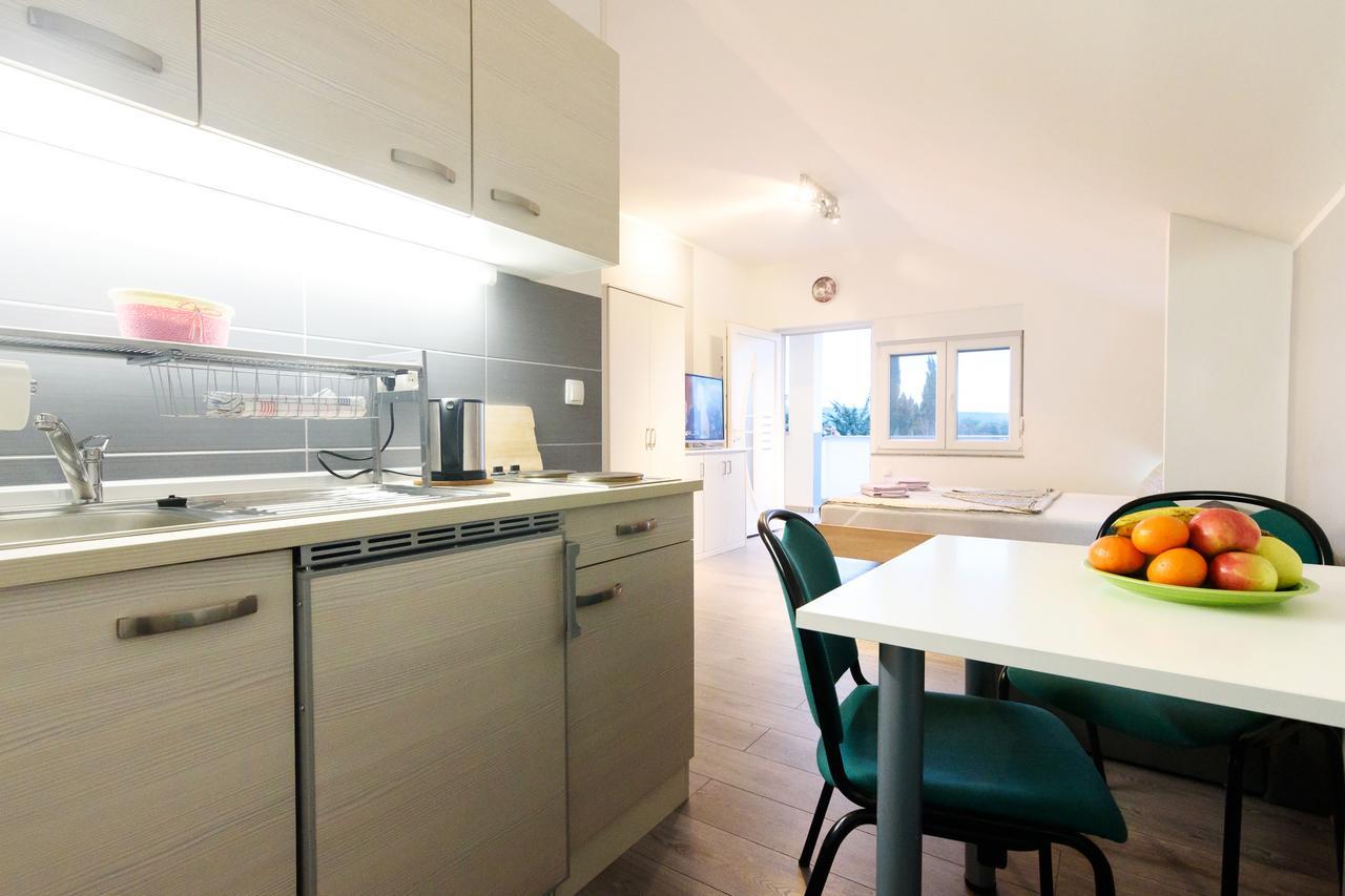 Apartmani Orhideja Gornji Karin Extérieur photo