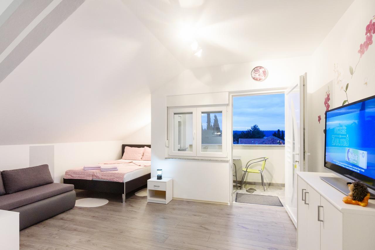 Apartmani Orhideja Gornji Karin Extérieur photo