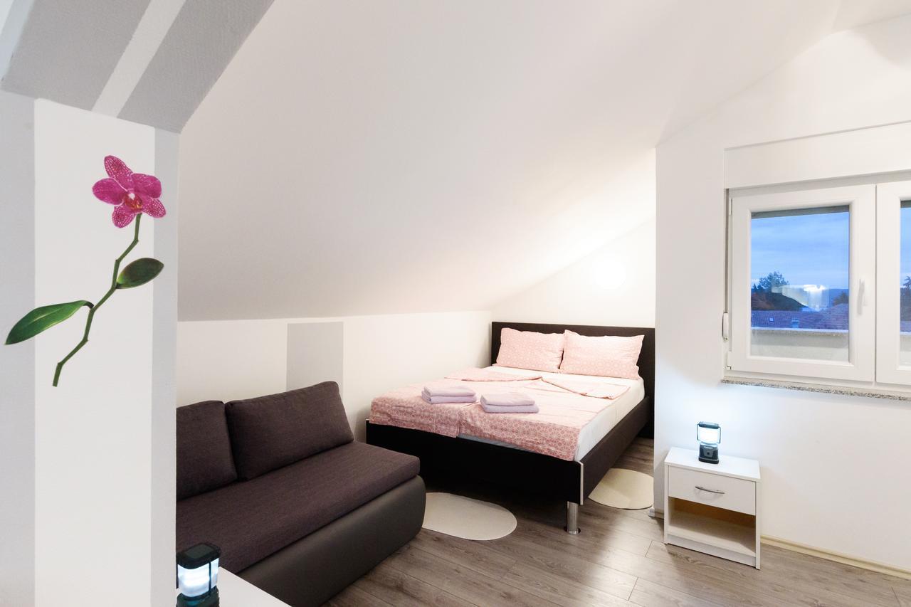 Apartmani Orhideja Gornji Karin Extérieur photo