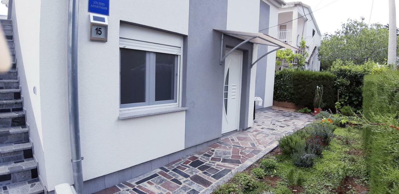 Apartmani Orhideja Gornji Karin Extérieur photo
